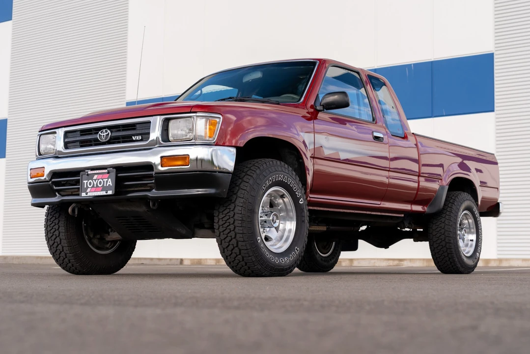 1992 Toyota Hilux 5th Gen - Image 15 of 31