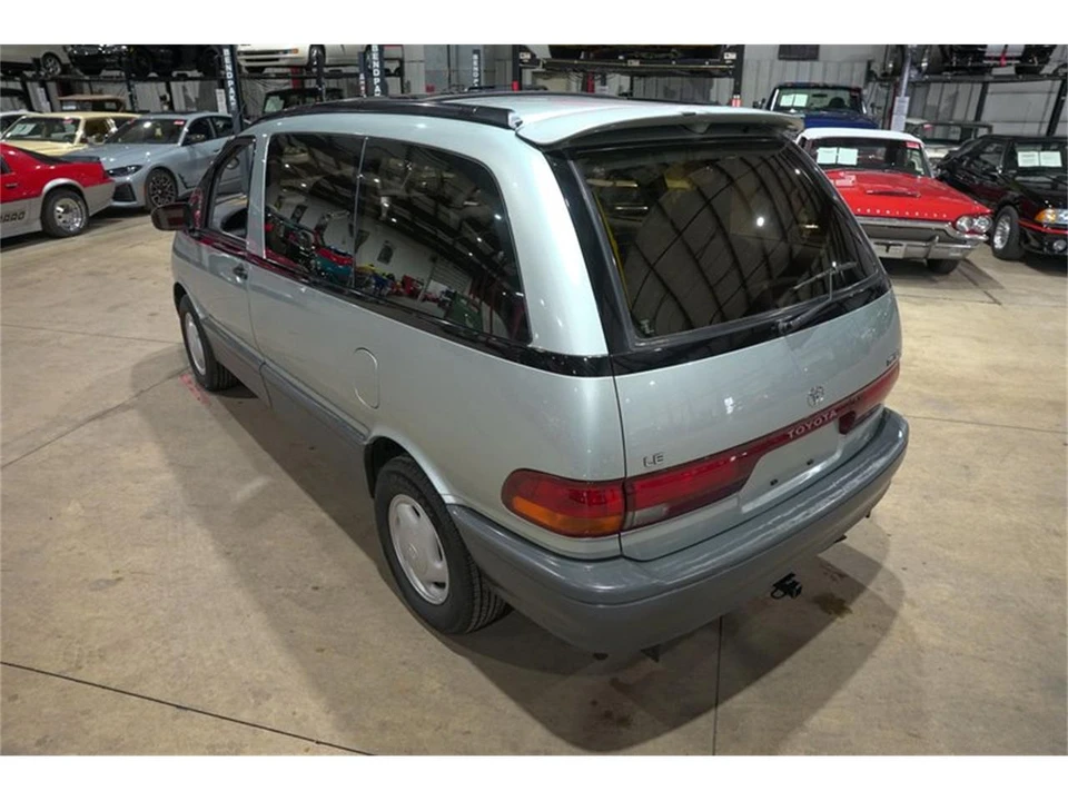 1992 Toyota Previa/Estima 1st Gen - Image 16 of 31