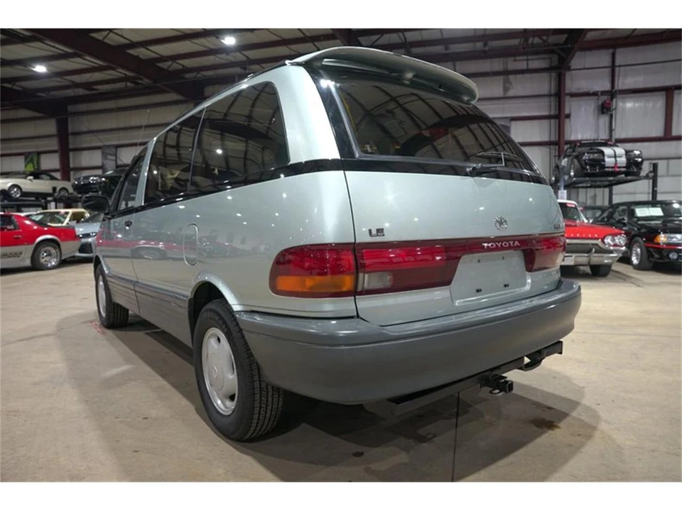 1992 Toyota Previa/Estima 1st Gen - Image 6 of 31