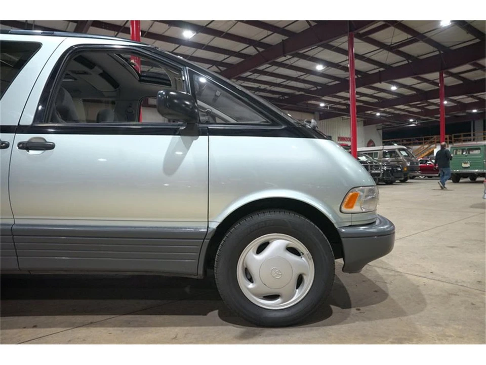 1992 Toyota Previa/Estima 1st Gen - Image 11 of 31