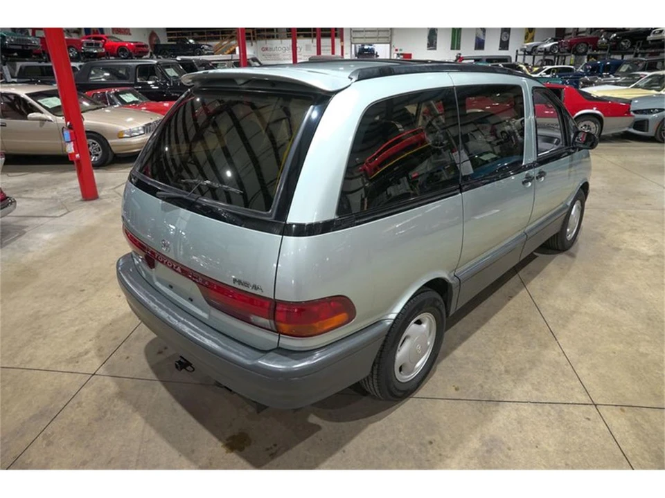 1992 Toyota Previa/Estima 1st Gen - Image 17 of 31