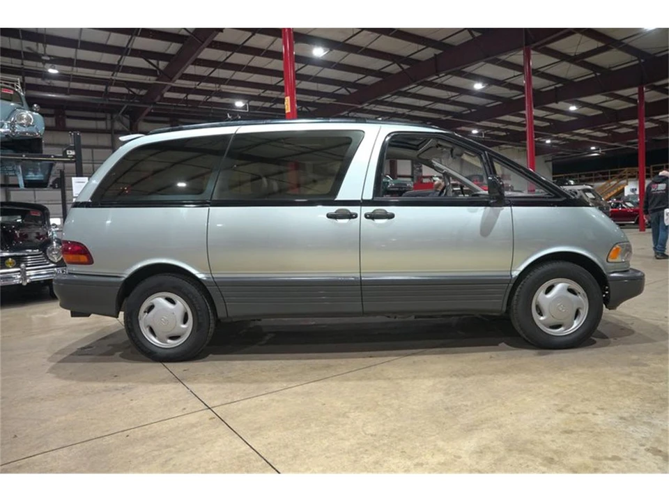 1992 Toyota Previa/Estima 1st Gen - Image 10 of 31