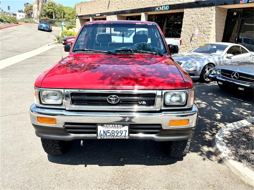 1992 Toyota Tacoma - Image 3 of 31