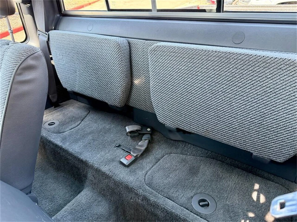 1992 Toyota Tacoma - Image 29 of 31