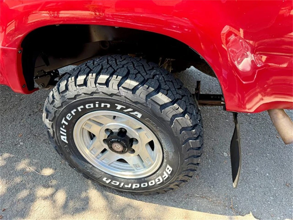 1992 Toyota Tacoma - Image 12 of 31