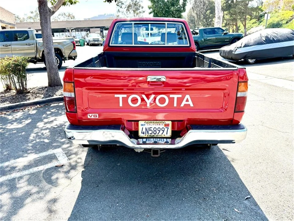 1992 Toyota Tacoma - Image 7 of 31