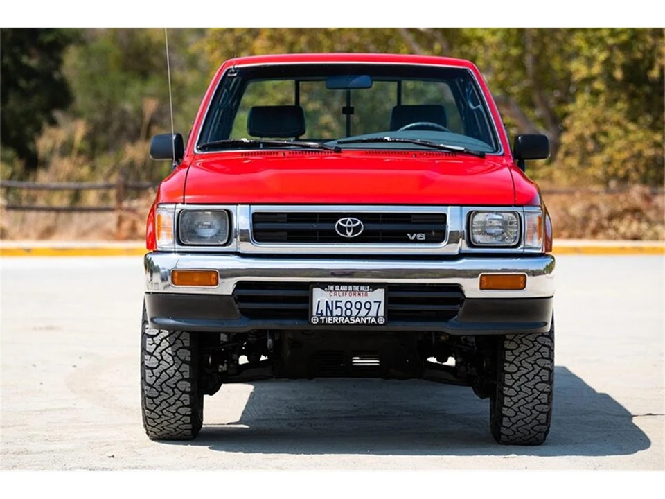 1992 Toyota Tacoma - Image 10 of 31