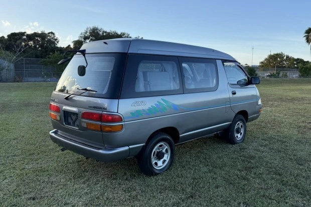 1992 Toyota M30-M80 LiteAce & TownAce - Image 2 of 9