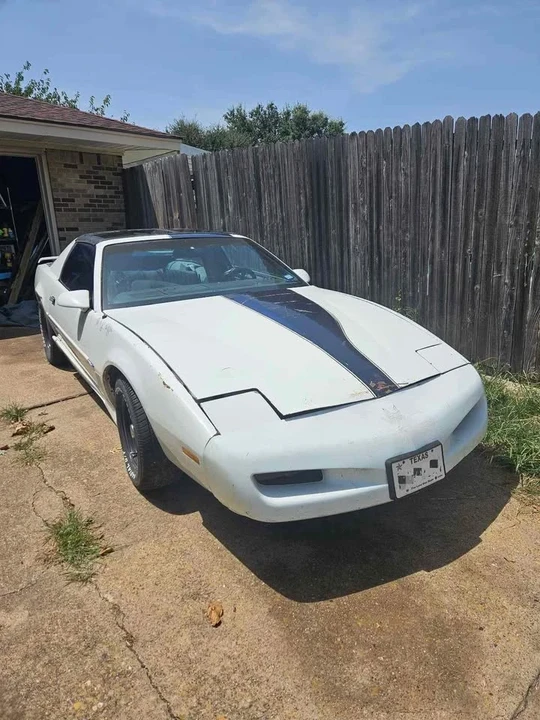 1992 Pontiac Firebird Trans Am 3rd Gen - Image 3 of 10