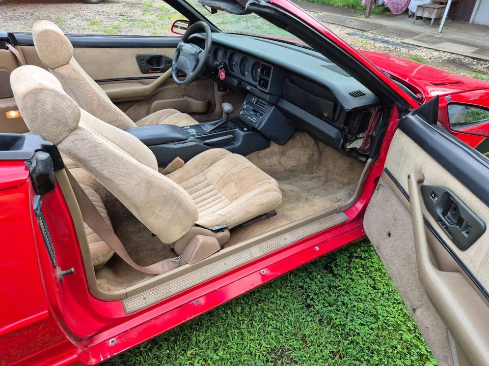 1992 Pontiac Firebird Trans Am 3rd Gen - Image 7 of 8