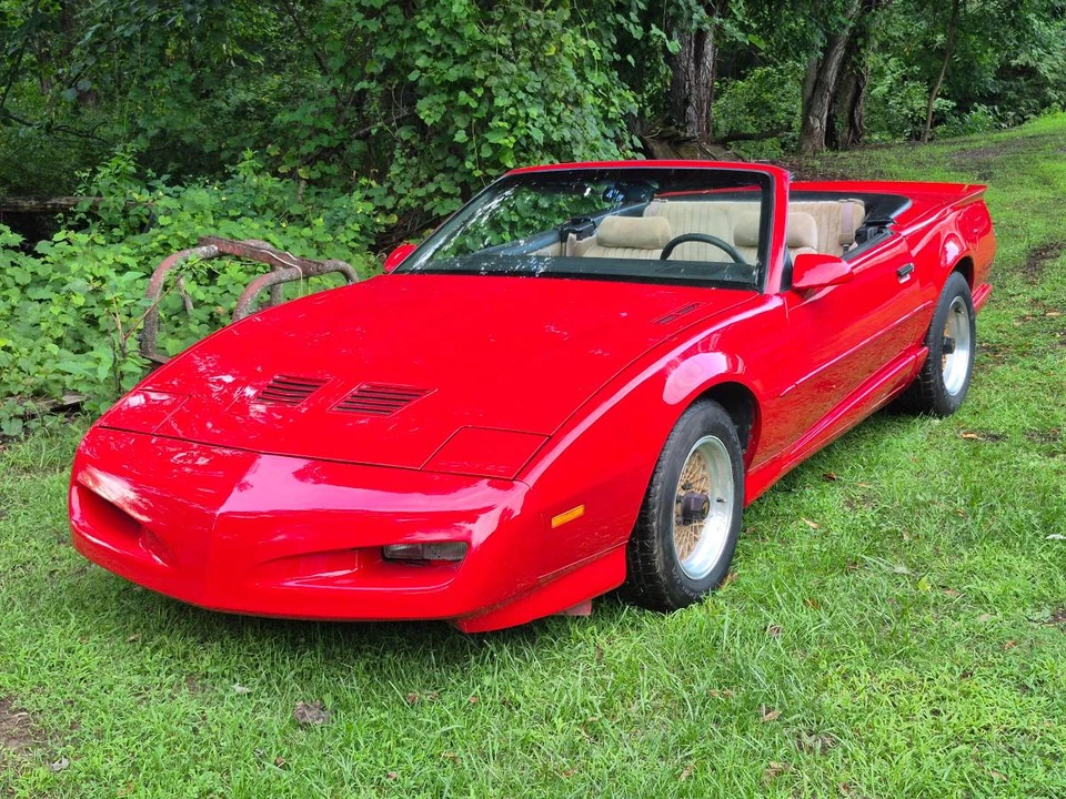 1992 Pontiac Firebird Trans Am 3rd Gen - Image 8 of 8