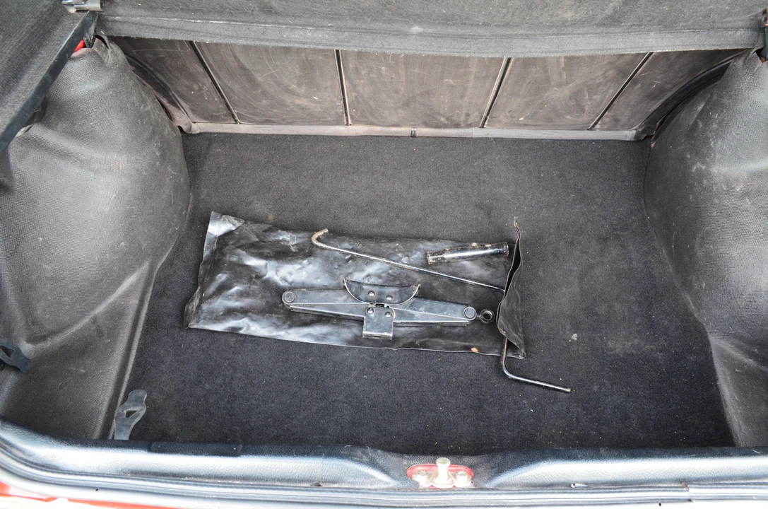 1992 Volkswagen GTI Mk2 - Image 30 of 31