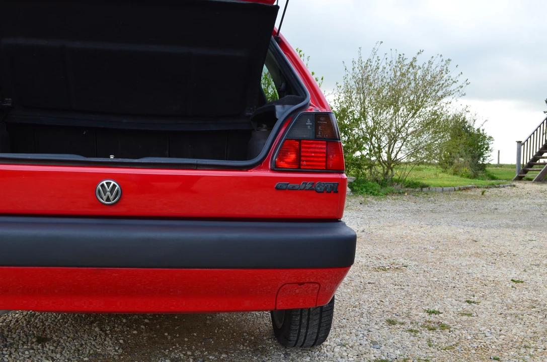 1992 Volkswagen GTI Mk2 - Image 16 of 31