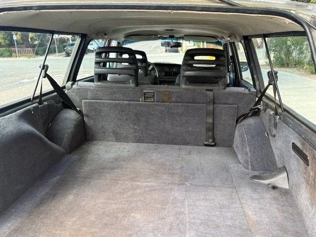 1992 Volvo 245 - Image 7 of 7