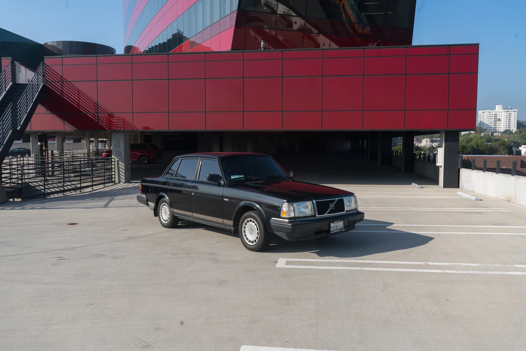 1992 Volvo 244 - Image 5 of 31