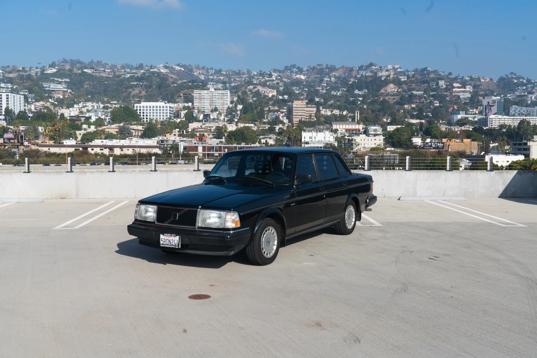 1992 Volvo 244 - Image 9 of 31