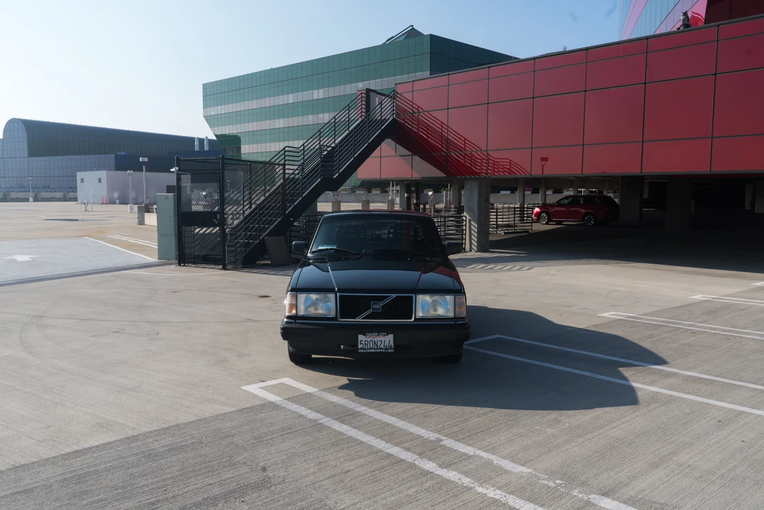 1992 Volvo 244 - Image 19 of 31