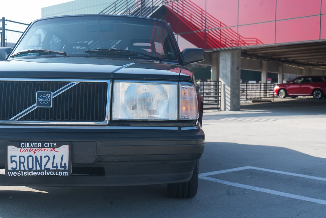 1992 Volvo 244 - Image 21 of 31