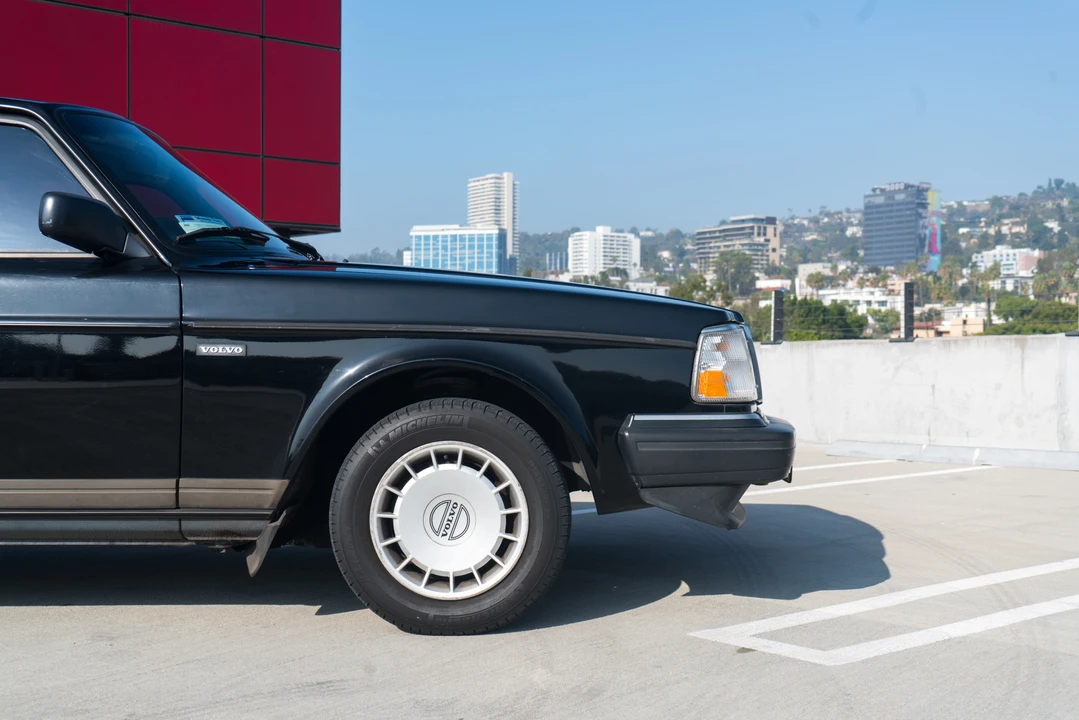 1992 Volvo 244 - Image 27 of 31