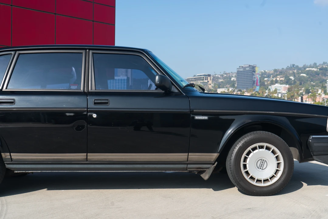 1992 Volvo 244 - Image 28 of 31