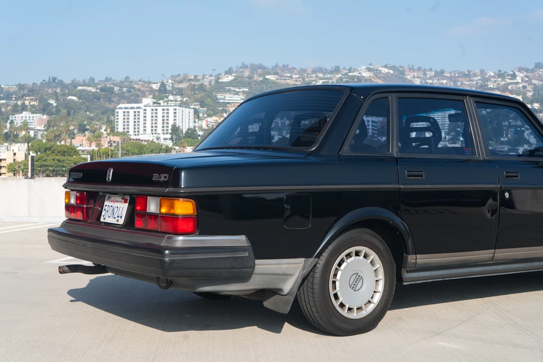 1992 Volvo 244 - Image 30 of 31