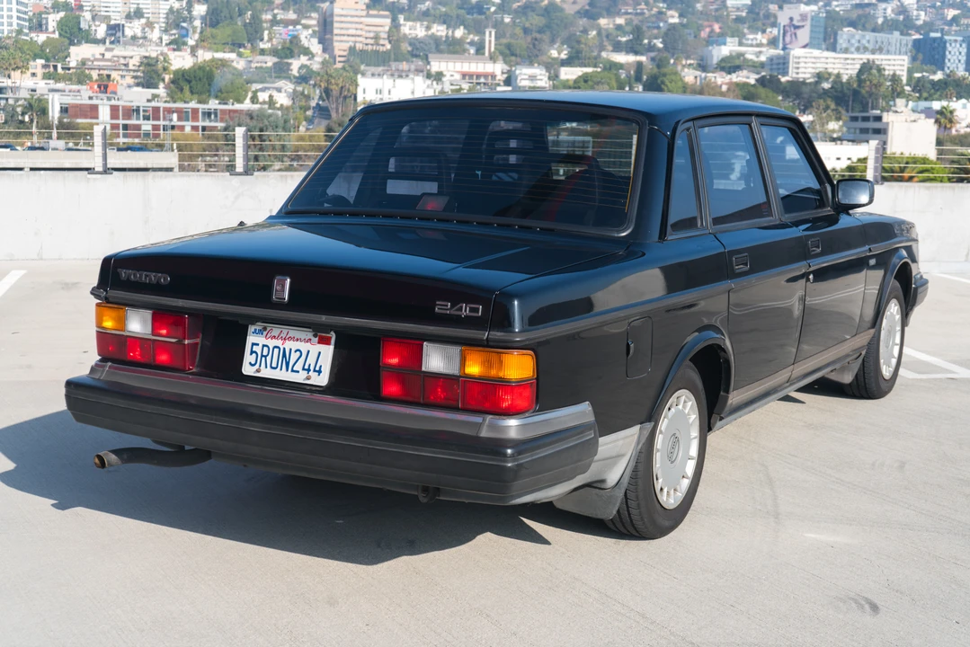 1992 Volvo 244 - Image 31 of 31
