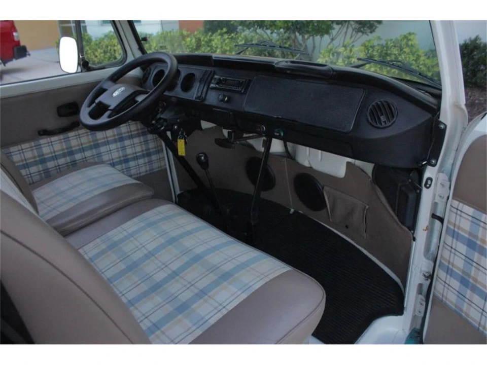1992 Volkswagen Type 2 - Image 8 of 17