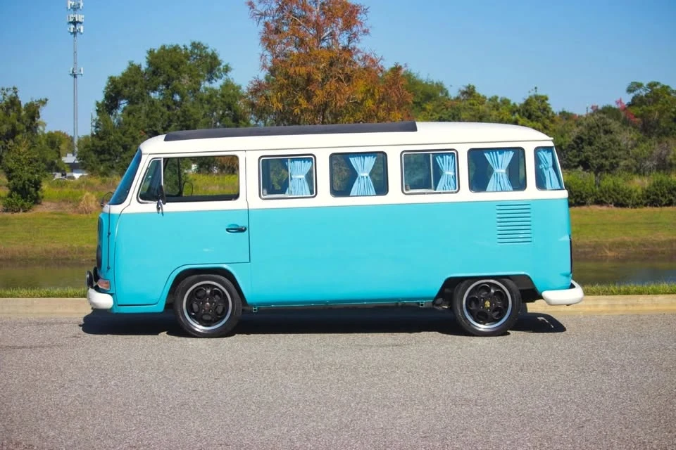 1992 Volkswagen Type 2 - Image 2 of 19