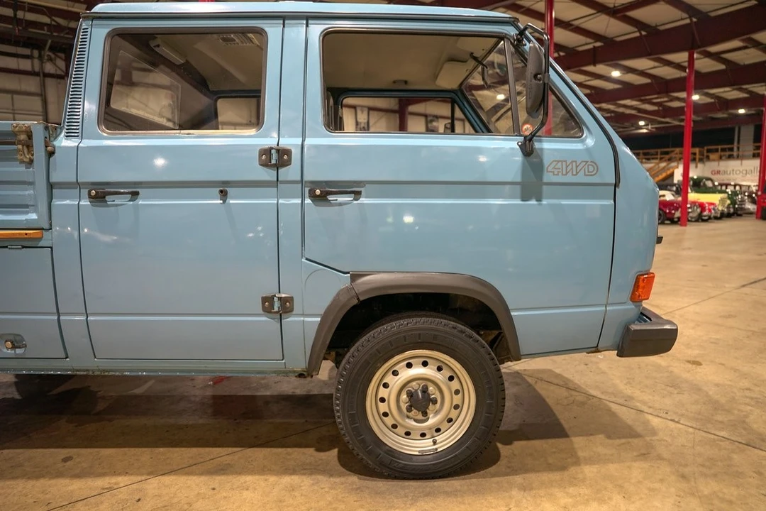 1992 Volkswagen EuroVan - Image 11 of 12