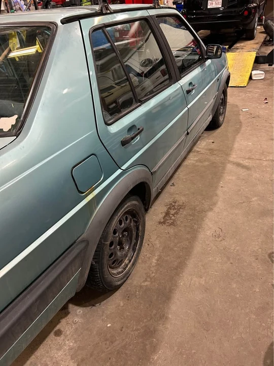 1992 Volkswagen Jetta - Image 3 of 8