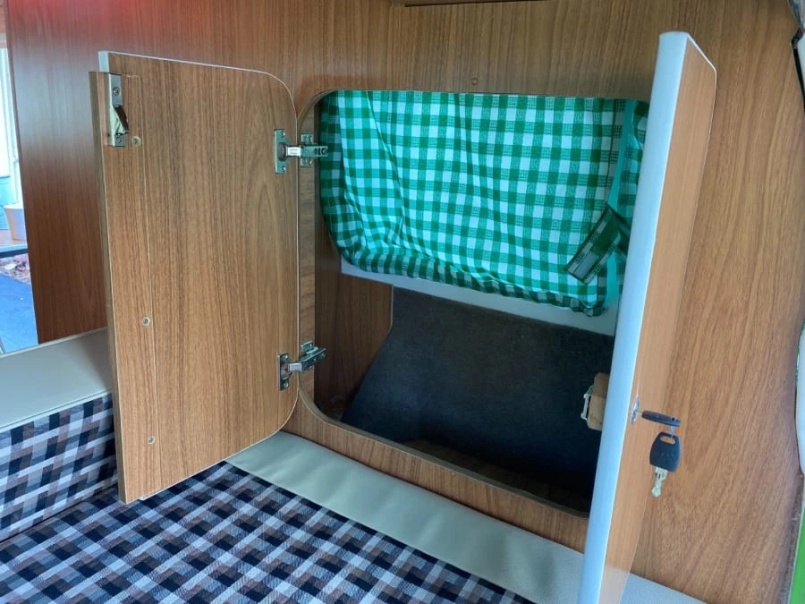 1992 Volkswagen Bay-Window Bus - Image 6 of 30