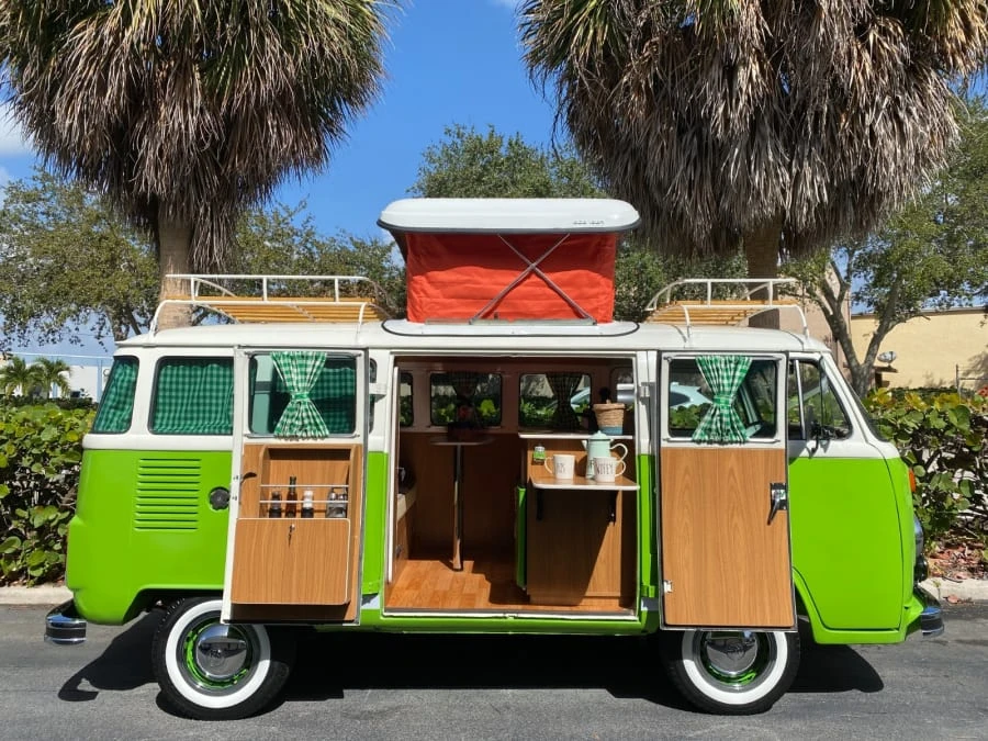 1992 Volkswagen Bay-Window Bus - Image 15 of 30