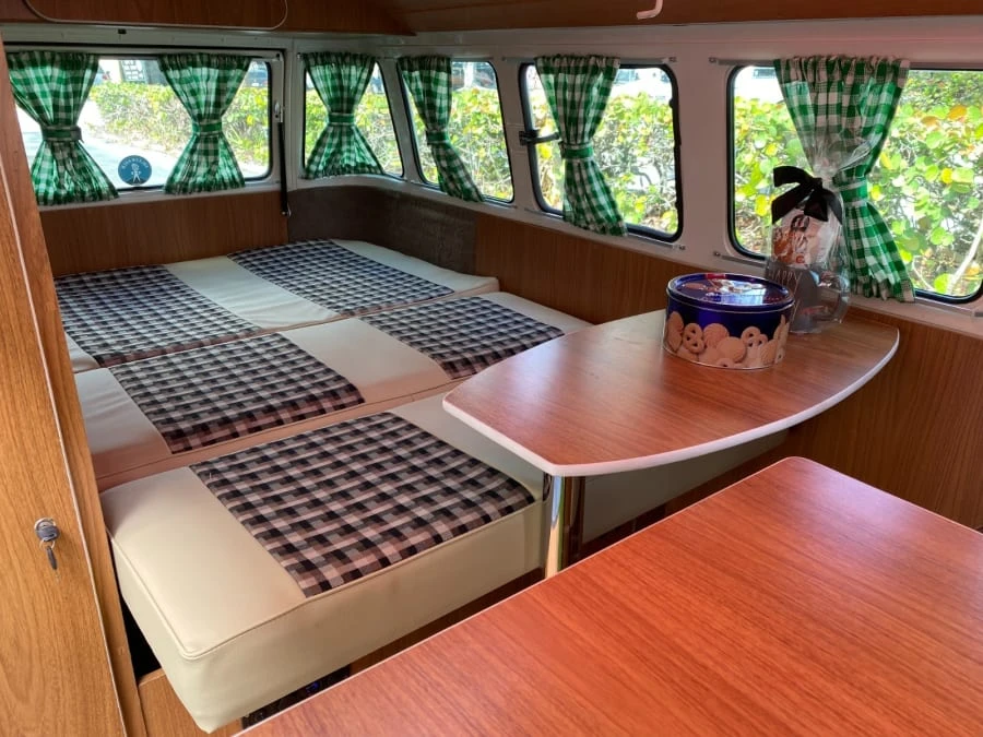 1992 Volkswagen Bay-Window Bus - Image 21 of 30