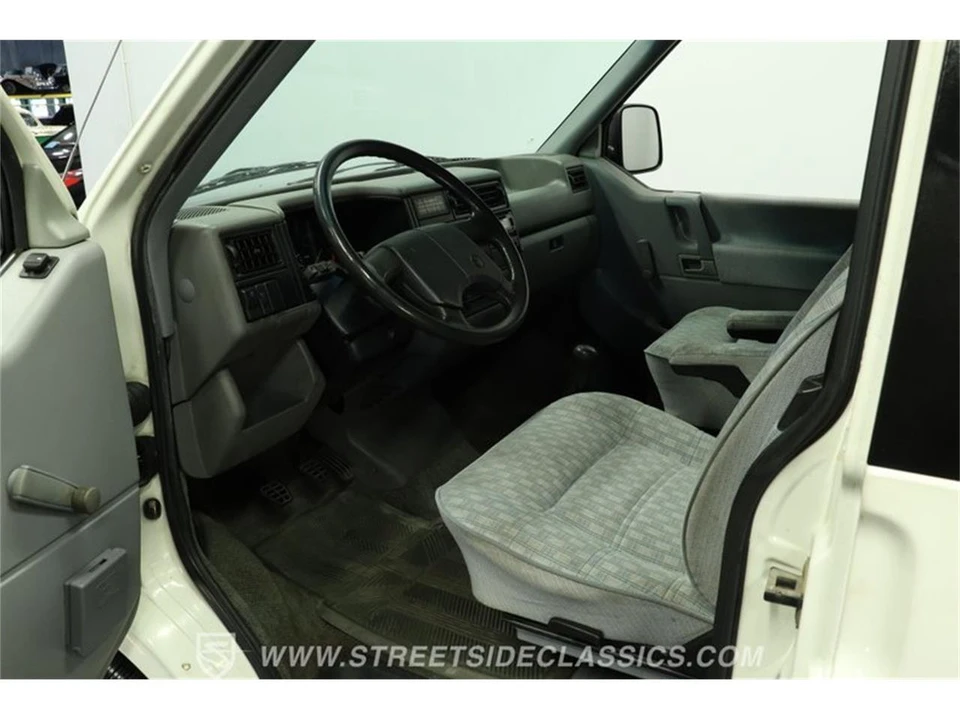 1992 Volkswagen Type 2 - Image 4 of 31