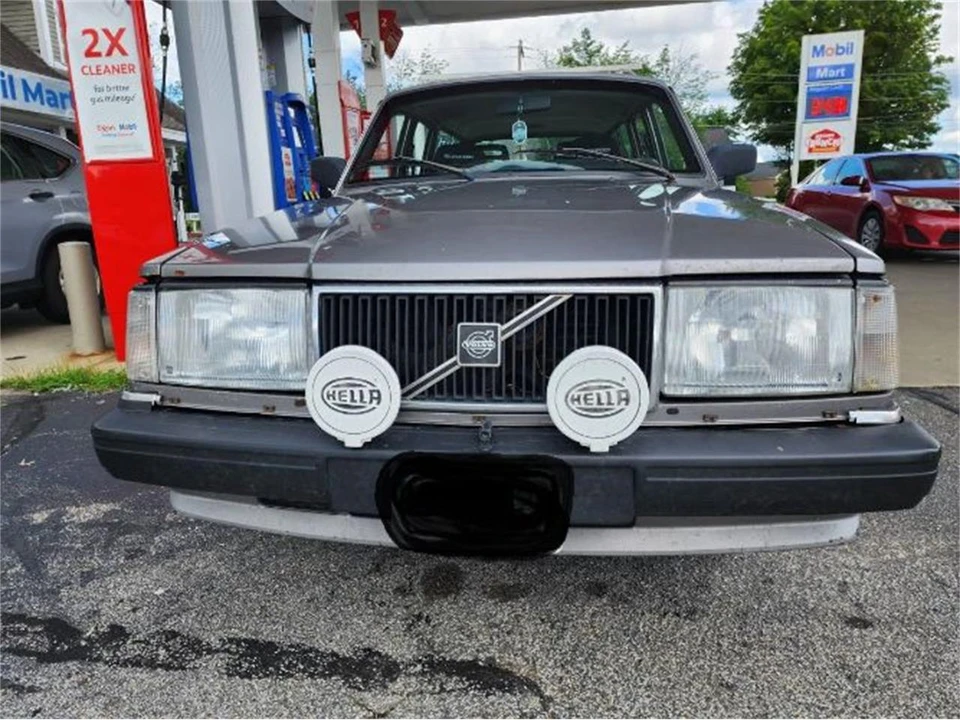 1992 Volvo 244 - Image 3 of 25