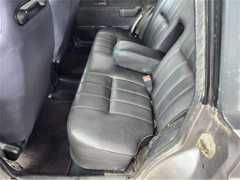 1992 Volvo 244 - Image 16 of 25