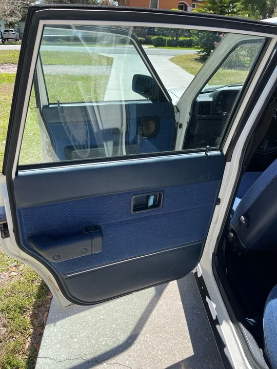 1992 Volvo 244 - Image 7 of 8