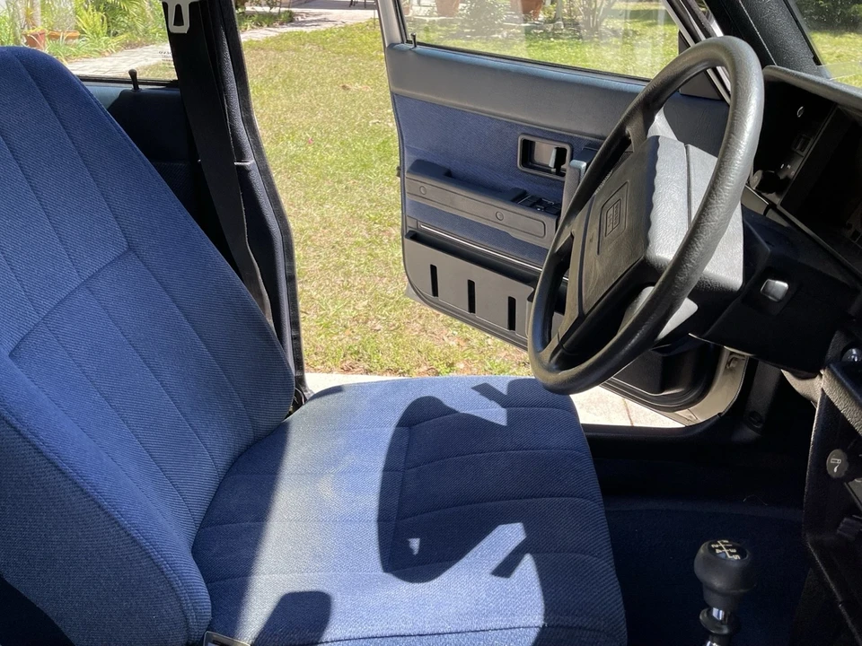 1992 Volvo 244 - Image 8 of 8