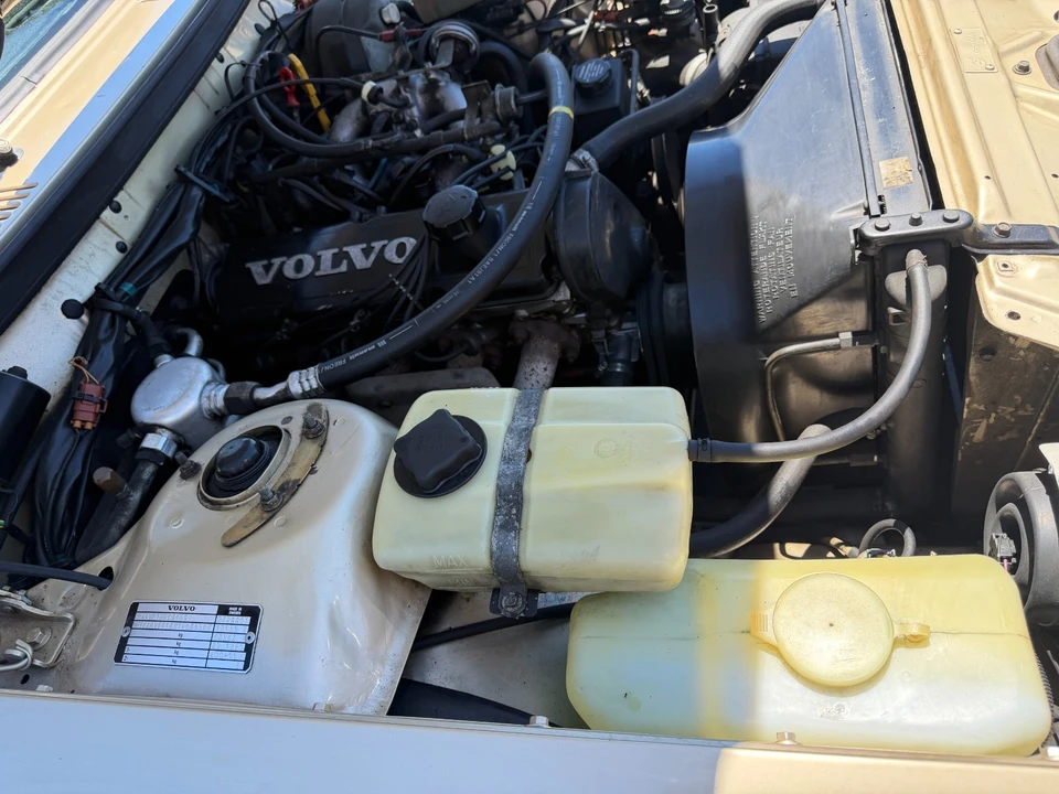 1992 Volvo 244 - Image 4 of 30