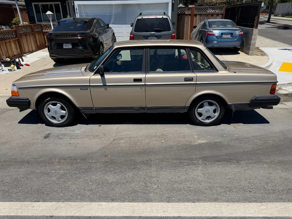1992 Volvo 244 - Image 6 of 30