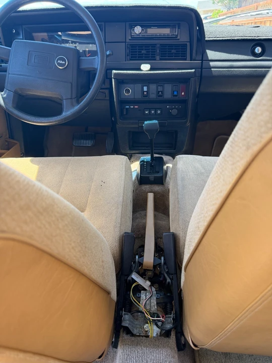 1992 Volvo 244 - Image 14 of 30