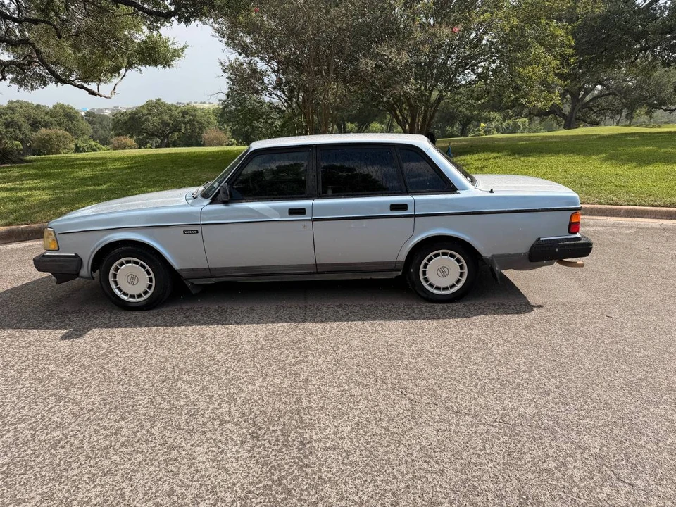 1992 Volvo 200 Series - Image 3 of 16