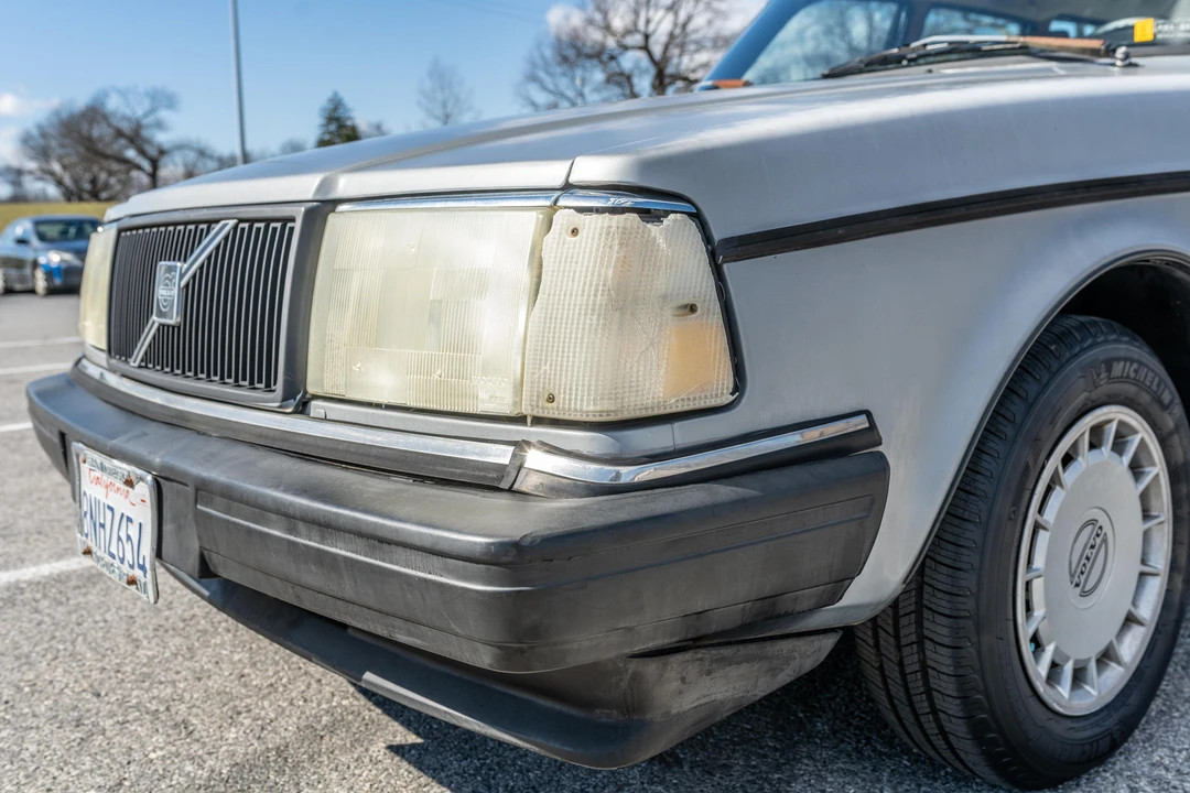 1992 Volvo 245 - Image 15 of 31