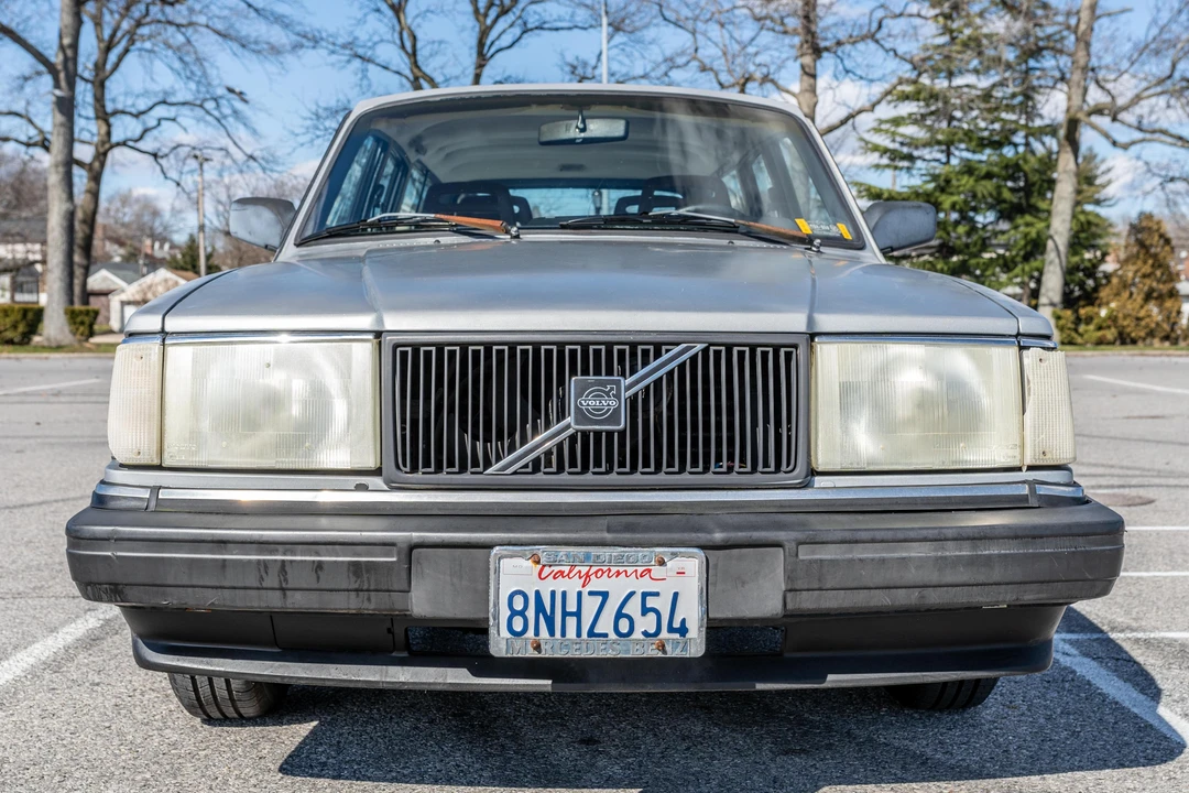 1992 Volvo 245 - Image 2 of 31