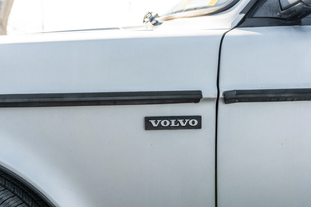 1992 Volvo 245 - Image 16 of 31