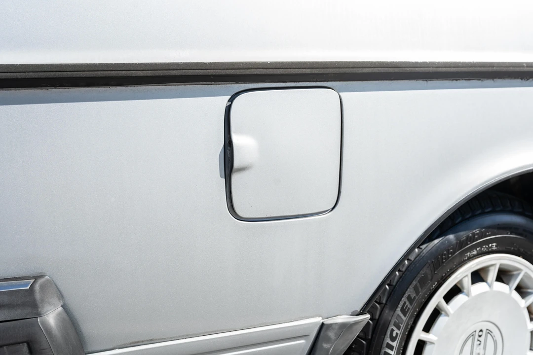 1992 Volvo 245 - Image 29 of 31