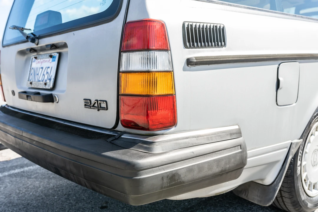 1992 Volvo 245 - Image 28 of 31