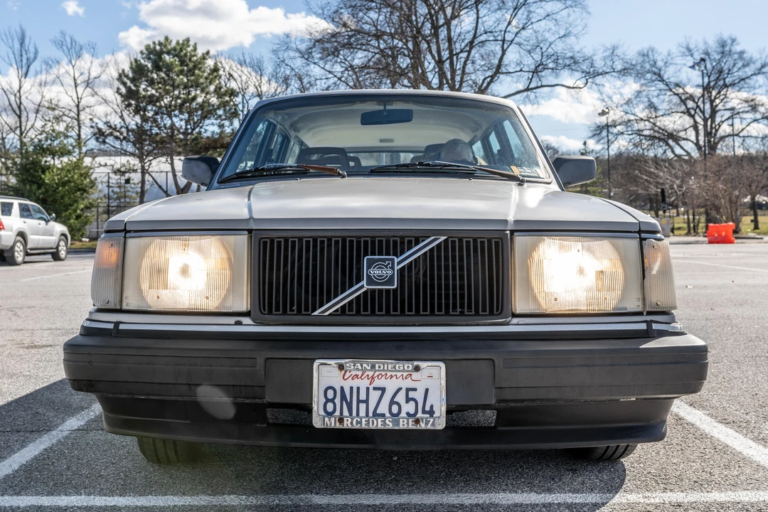 1992 Volvo 245 - Image 7 of 31