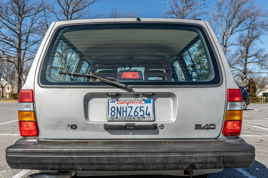1992 Volvo 245 - Image 25 of 31