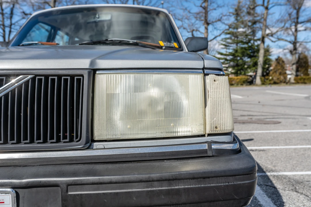 1992 Volvo 245 - Image 14 of 31
